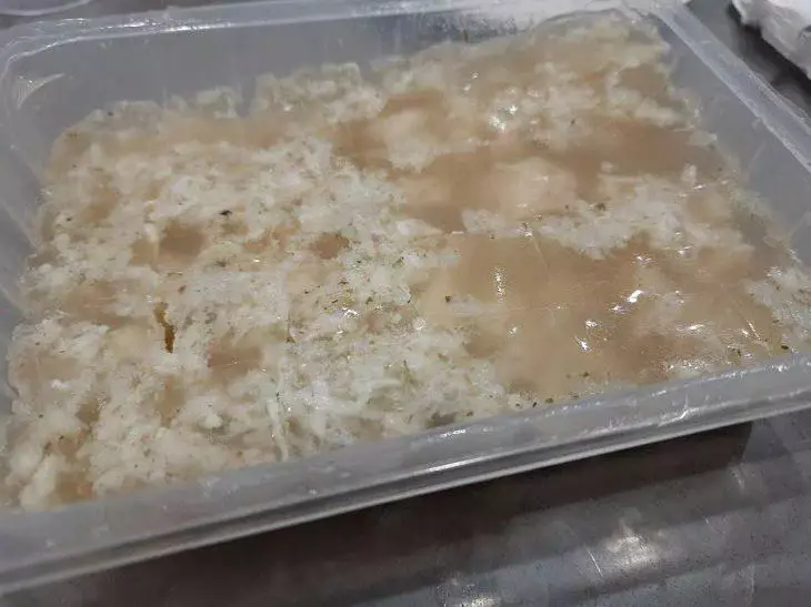 Кому нельзя есть холодец: взгляните на любимое блюдо с другой стороны Студень