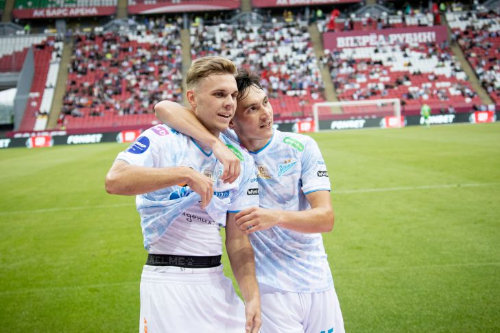 «Зенит» одержал вторую подряд разгромную победу в чемпионате России по футболу: на этот раз повержен «Рубин» футболисты
