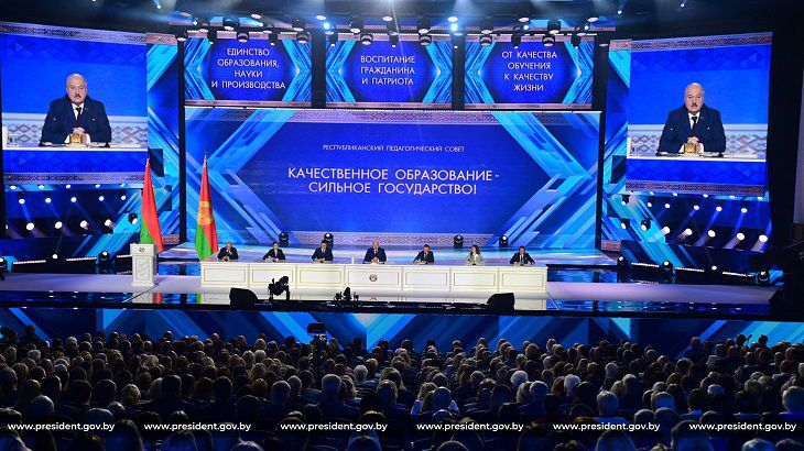 Лукашенко сказал, что ему советуют воевать с Украиной против России Лукашенко