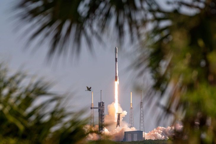 SpaceX оставила космических туристов на Земле – утечка гелия случилась ракета
