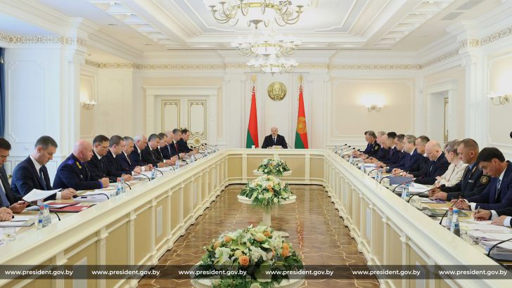 Лукашенко заявил о необходимости придать новый импульс жилищному строительству совещание