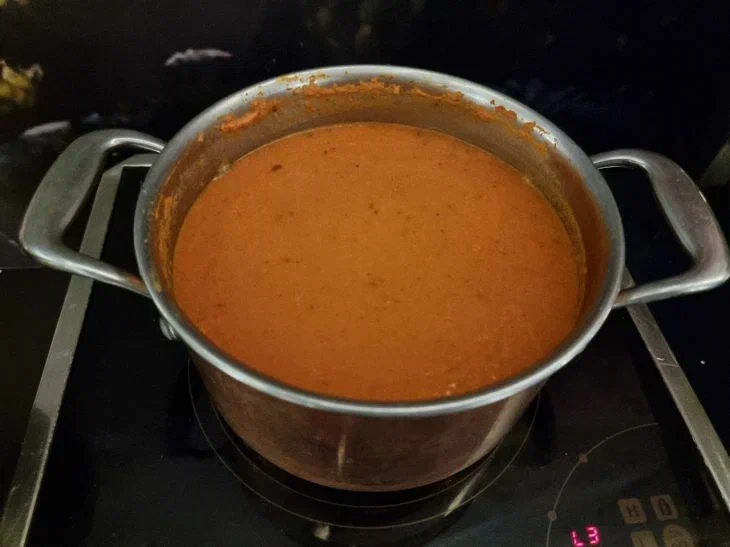 Без зажарки, картошки и мяса: как приготовить диетический суп, чтобы он получился вкусным Кастрюля