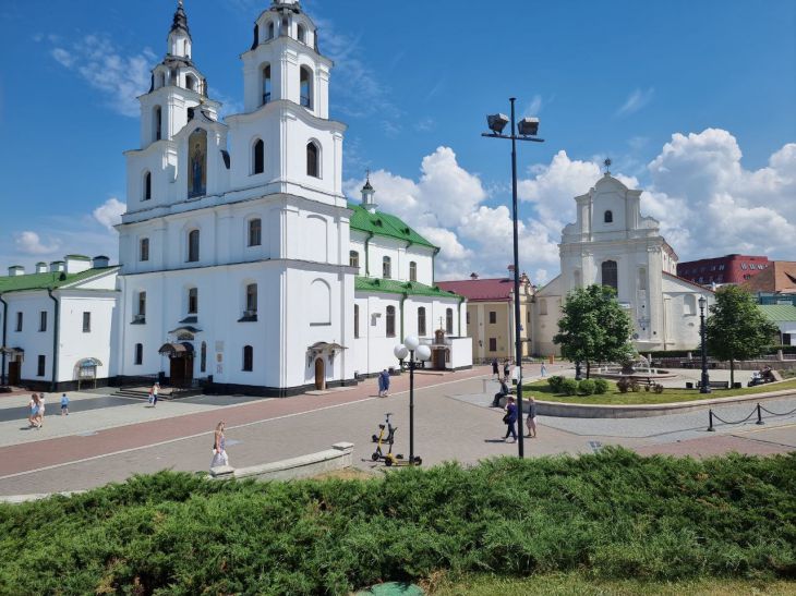 В Беларуси в ближайшие дни ожидается не по сезону теплая и сухая погода Минск