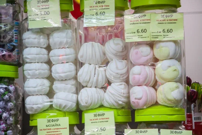 Диетолог назвала сладость, которая поможет обмануть организм и похудеть: полезнее шоколада Зефир