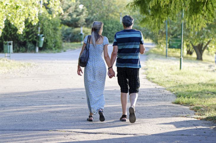 Как угодить женщине-Близнецу в отношениях: сделайте 4 вещи пара