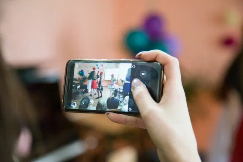 Белорусов предупредили о новой схеме мошенничества – касается владельцев iPhone Телефон