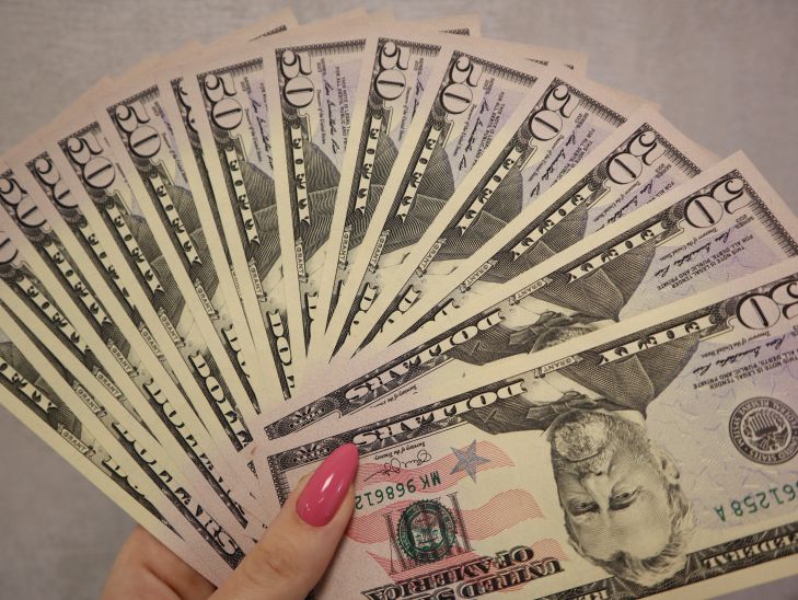 Внезапное изменение ситуации с долларом: вот что произошло с «американцем» перед большими выходными в Беларуси доллары