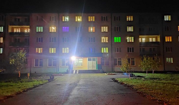 В Кировском районе выстрелом из пневматики травмировали 15-летнюю девушку здание