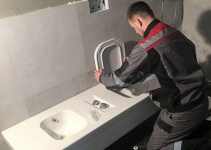 Популярная работа Беларуси. Сантехники: особенности, условия, зарплаты человек