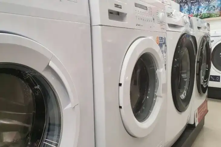 Опытные хозяйки давно пользуются этим лекарственным средством: отбеливает одежду на ура Стиральные машинки