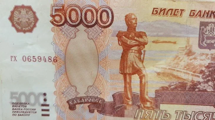 Скандал в шоу-бизнесе: Александр Наумов судится с Люсей Чеботиной за 1,7 миллиона рублей
