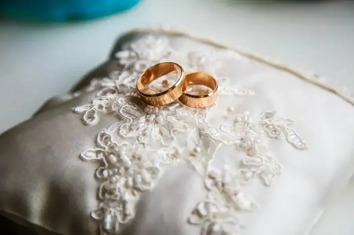 Пора ли задуматься о белом платье? 10 признаков того, что он будет отличным мужем Кольца