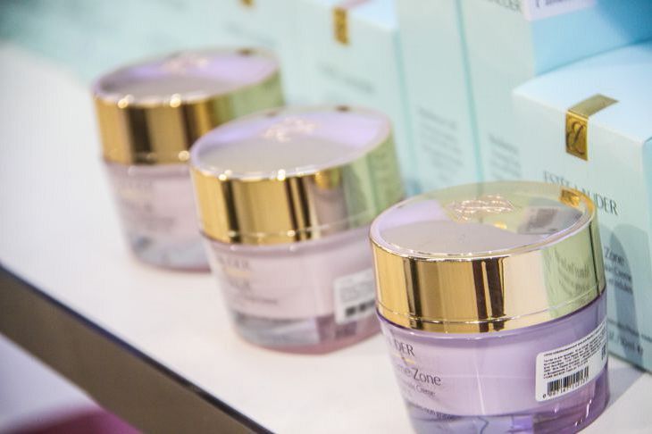 Названы главные ошибки в домашнем уходе за кожей лица косметика