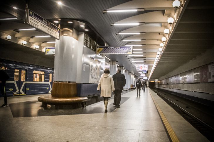 В Минске на станции метро «Московская» произошла остановка поезда метро