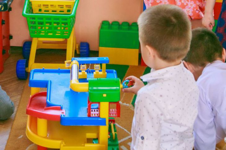 Как понять, что ребёнок манипулирует вами: 4 признака, которые легко пропустить дети