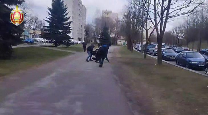 Работал отряд спецназа «Рысь». В Беларуси задержали адепта нацизма люди