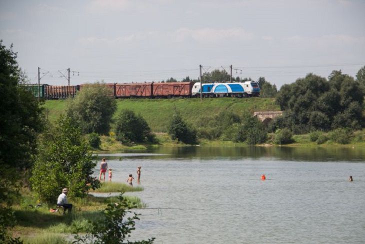 За белорусами на стихийных пляжах будут следить дроны и авиация пляж