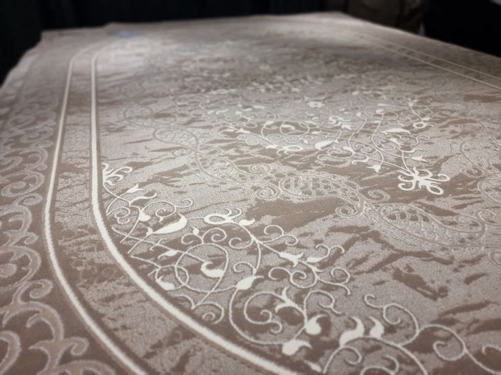 Лучше всякой химчистки. Как соль просто и быстро очистит загрязненный ковер ковер