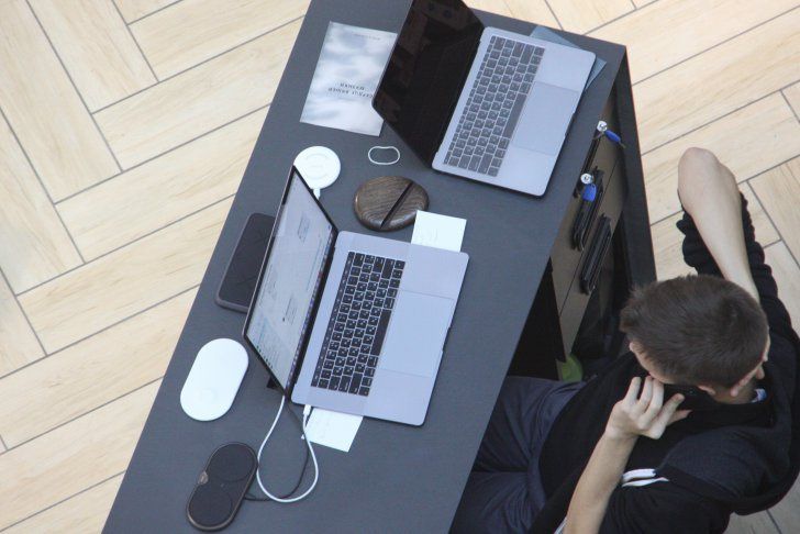 Сайт и приложение «ВКонтакте» не работают. Массовые жалобы пользователей на недоступность человек