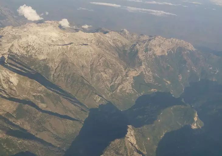 Женщина уехала в горы после развода: что дала ей новая жизнь горы