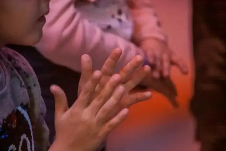 За последнее десятилетие белорусские дети стали выше и толще: данные исследований Ребенок