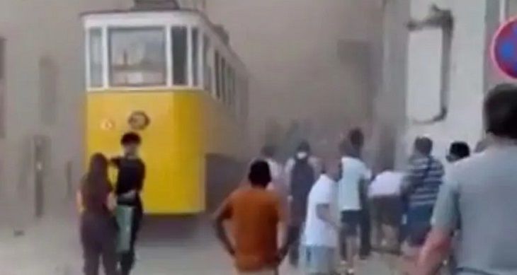 Крушение фуникулера в Лиссабоне. Количество жертв трагедии увеличилось люди