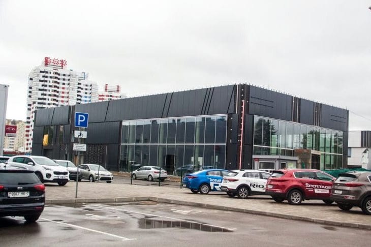 Какая машина стала самой продаваемой иномаркой в России: это белорусское авто Автомобили