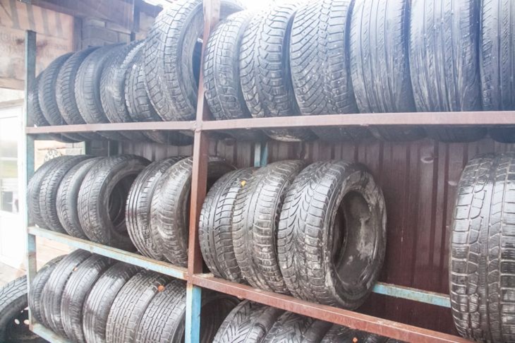 Зимняя резина по правилам: ГАИ разъяснила, какие шины разрешены с 1 декабря Шины