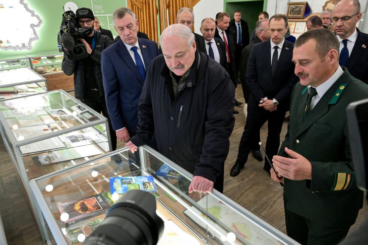 Беларусь заменила ядерный арсенал: Лукашенко рассказал о новейшем вооружении Александр Лукашенко