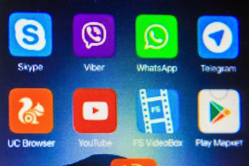 В России пользователи не могут завершить регистрацию в Telegram и WhatsApp: что происходит Приложения