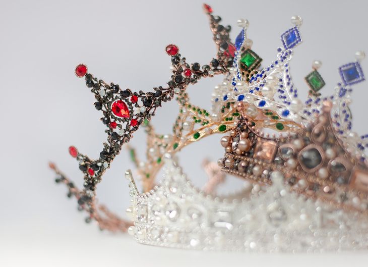 Участница «Мисс Вселенная» забыла корону в такси в Бангкоке корона