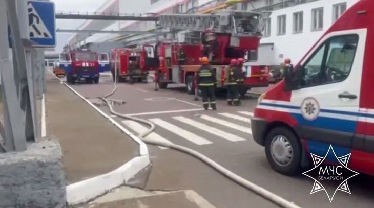 На Минском автозаводе цех горел: что произошло там спасатели