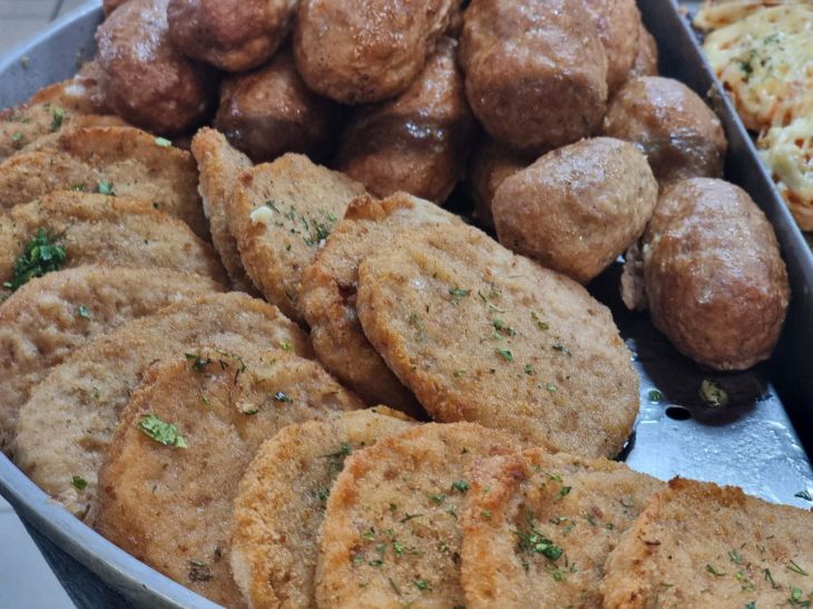 Какой дешевый корнеплод делает котлеты сочными даже на второй день котлеты