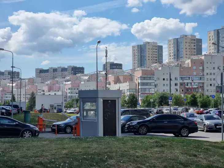 Одна ошибка на парковке перевернула отношения с незнакомцами: история о границах и характере автомобиль