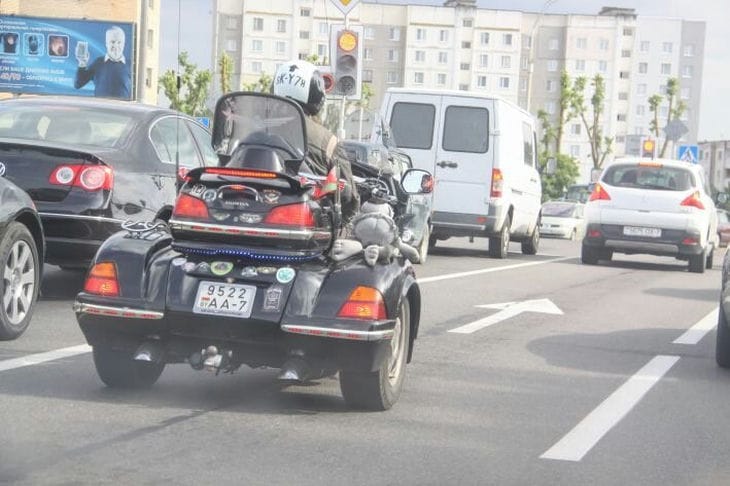 Автомобили