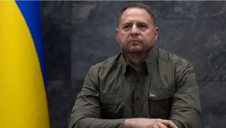 Уволенный Ермак заявил, что отправится на фронт Ермак