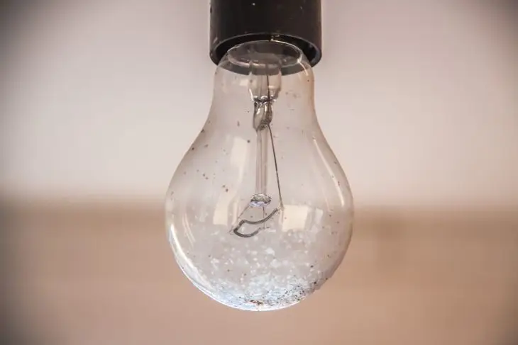 Ситуация с электроснабжением в Колодищах: в Минскэнерго выступили с заявлением лампа