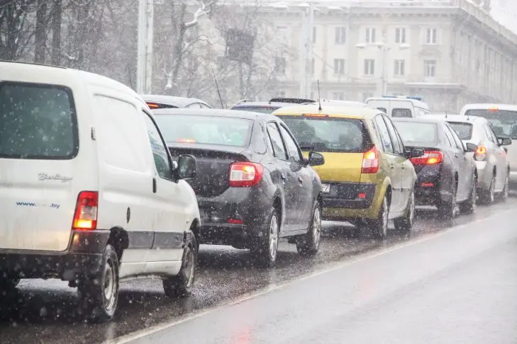 Более чем в 6 раз. Ввоз авто с пробегом из Беларуси в Россию серьезно вырос автомобиль