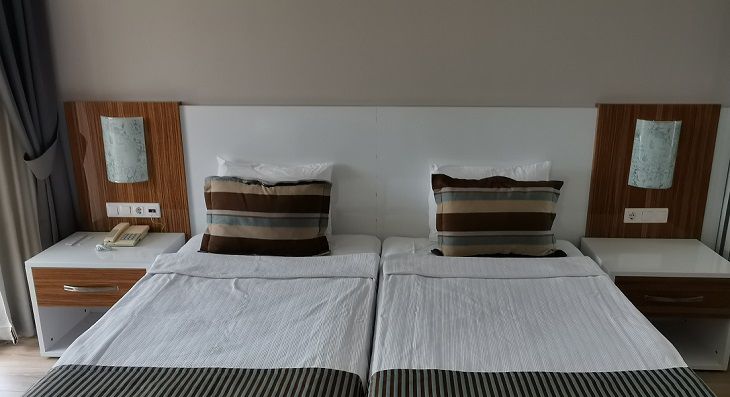 Уже солд-аут. Ситуация с гостиницами Минска накануне Нового года постель