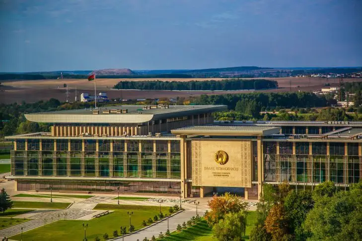 Лукашенко получил личное послание от Дональда и Мелании Трамп дворец