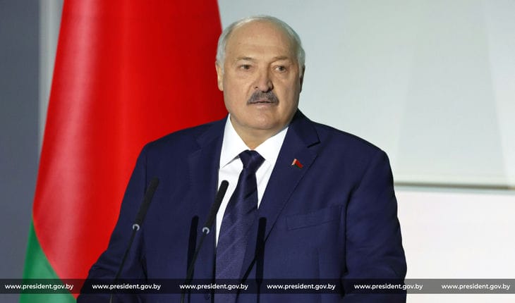 «Американцы ж не дураки»: Лукашенко заявил, что США в деталях знают ситуацию на фронте в Украине Лукашенко