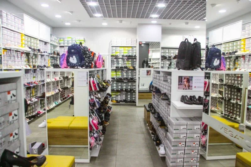 Минчанин «приобрел» дорогую одежду с помощью отвертки и кусачек: сумма ущерба более 2 тысяч рублей Магазин