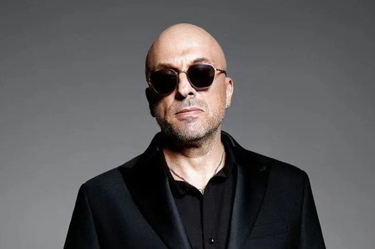 «Валерьянку пусть пьют»: депутаты разделились из-за требования признать Нагиева иноагентом Нагиев