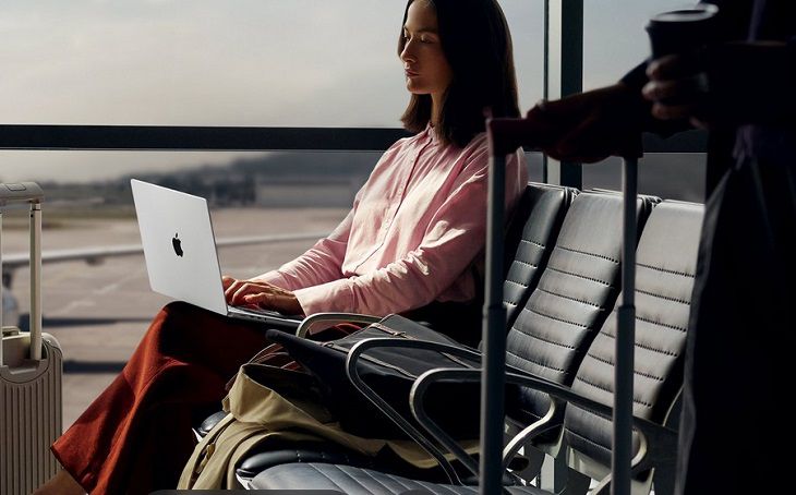 Король производительности и чемпион автономности. Битва титанов: MacBook Pro M4 против Asus Zenbook A14 женщина