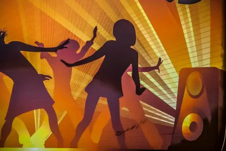 Активисты жалуются на песни Шнурова: им ответил директор «Ленинграда» Вечеринка