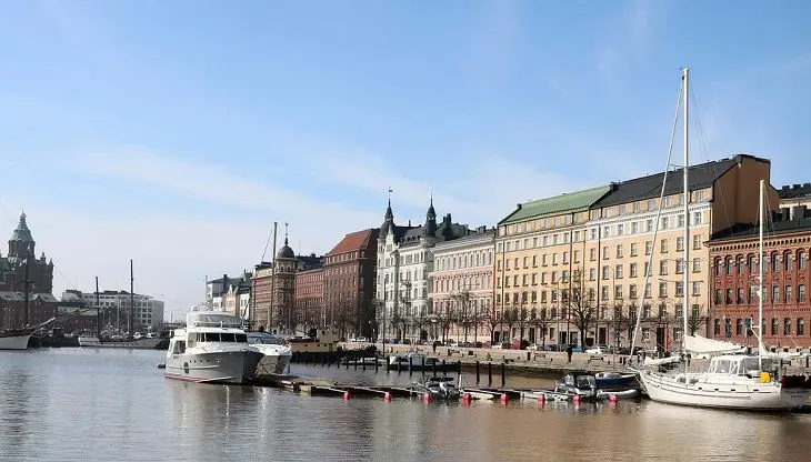 Премьер Финляндии признал кризис в стране и назвал причину бедствия город