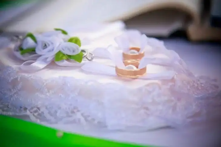 Григорий Лепс отложил свадьбу из-за дома, купленного бывшей супруге: та помогла ему выйти из запоя Кольца