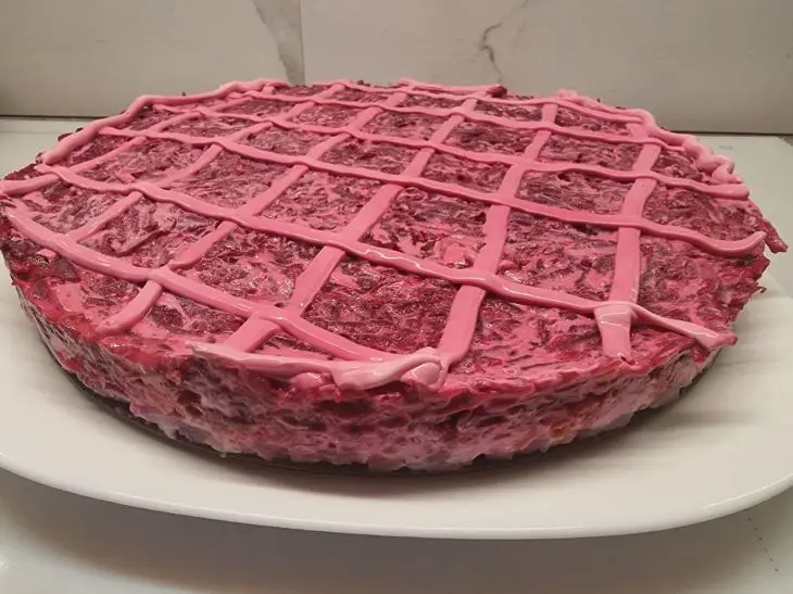 Когда лучше готовить салаты: советы для новогодней ночи салат