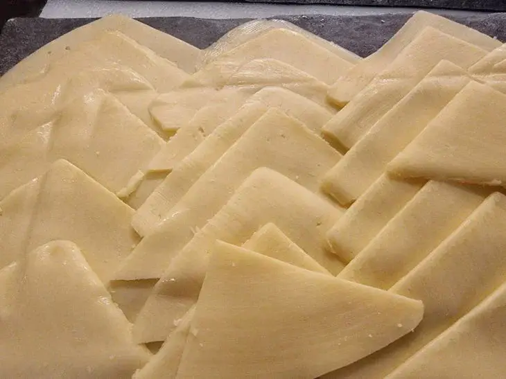 В России отказались от белорусских колбас и сыров: их вернули «на родину» Сыр