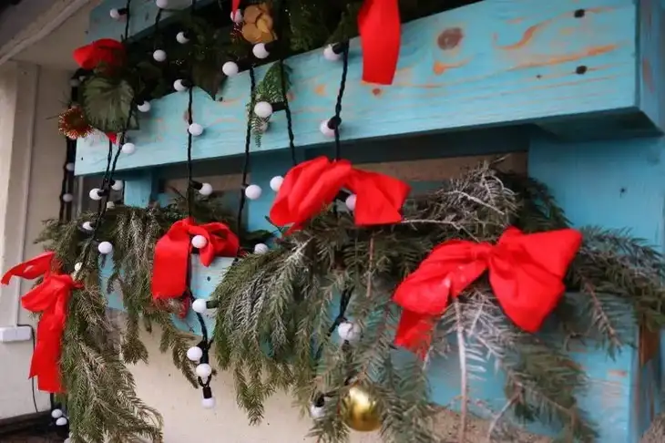 В Беларуси готовятся к праздникам: в планах – 11,6 тыс. праздничных распродаж, 580 новогодних ярмарок и 1 тыс. елочных базаров Украшение